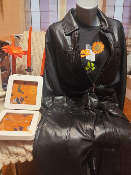 Кожен панталон и кожено яке и пола