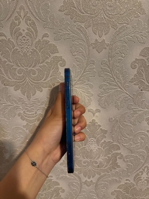 продам айфон 12/128