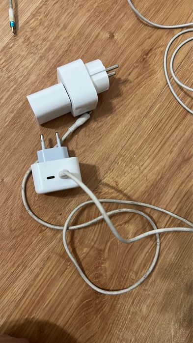 Продается зарядка iPhone