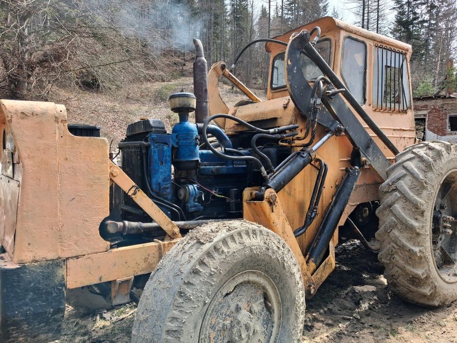 Ifron 204 D  cu graifer pentru lemn