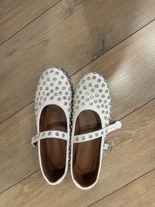 Балетки новые со стразами