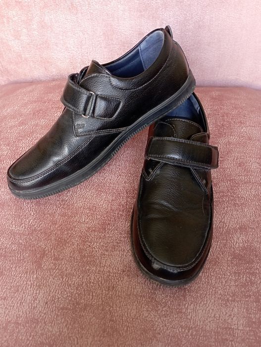 Продам туфли для мальчика