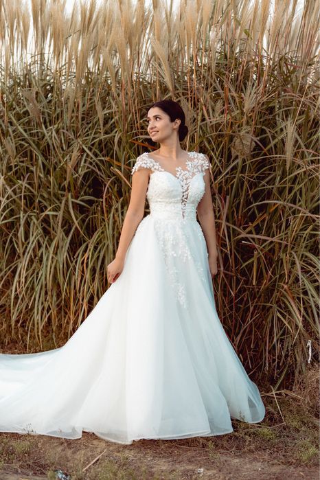 Rochie de Miresa și voal de 5 metrii