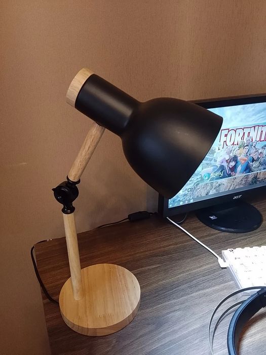 Настольная лампа светильник