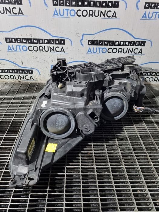 Far Dreapta Ford Kuga II Facelift 2016 - 2019 SUV 4 Usi (1387) Fara xenon