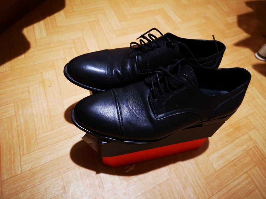 Официални мъжки обувки