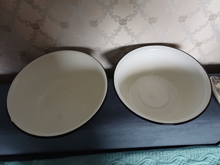 Продам чашки эмалированные