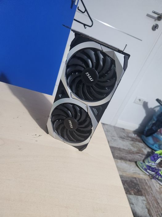Placa video Rx 6650xt în stare foarte bună