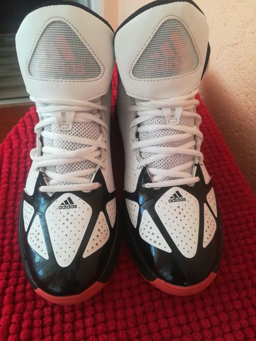 Bascheți Adidas nr 41 bărbați