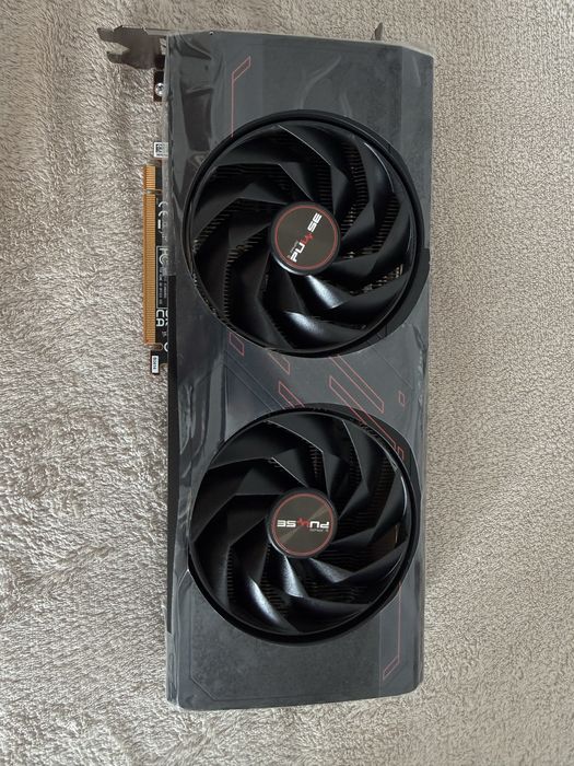 Placă video Sapphire AMD Radeon RX 7800 XT 16GB GDDR6