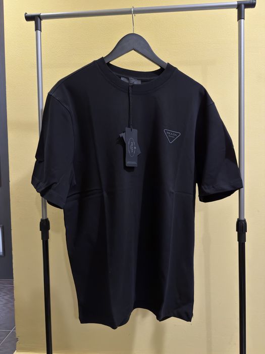 Tricou Prada model nou (S,L,XL,XXL) livrare oriunde cu verificare cole