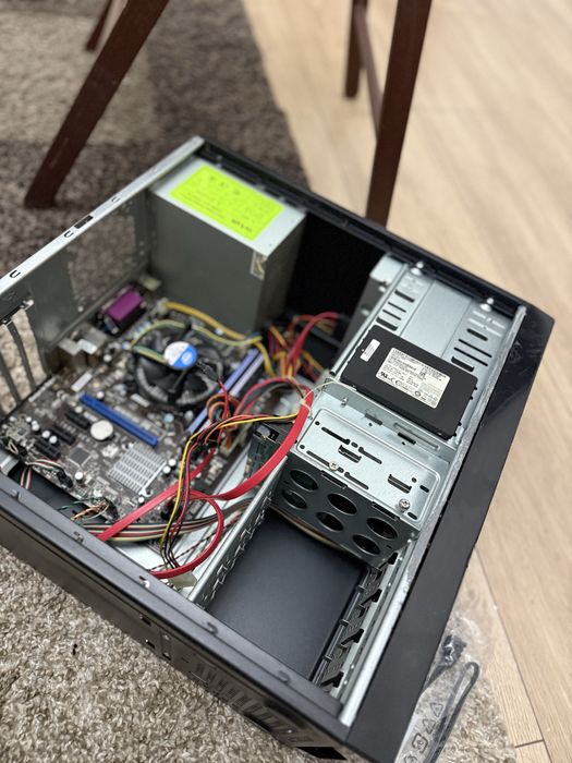 Vand pc cu ssd inclus