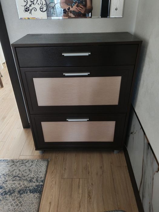 Продам шкаф для прихожей с обувницей