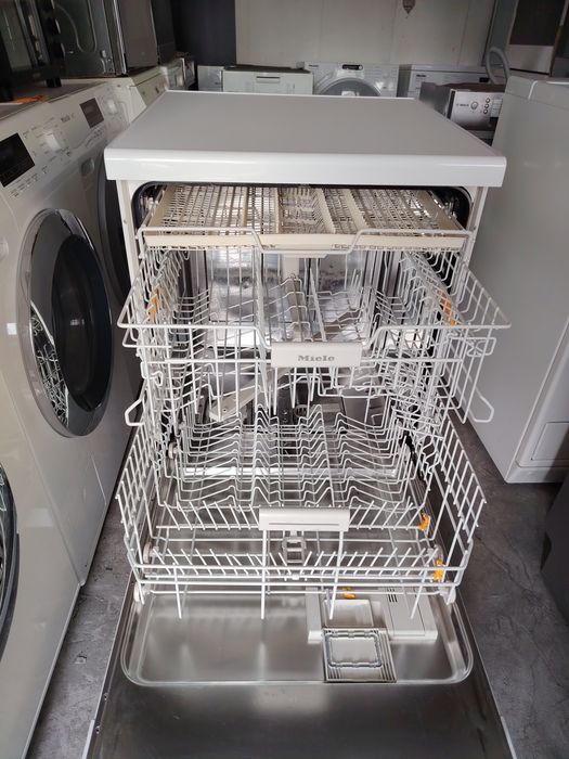 Съдомиялна + гаранция 1 година. MIELE свободно стояща 60см. Безплатна доставка за София