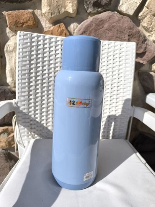 Продам новые термоса 3500