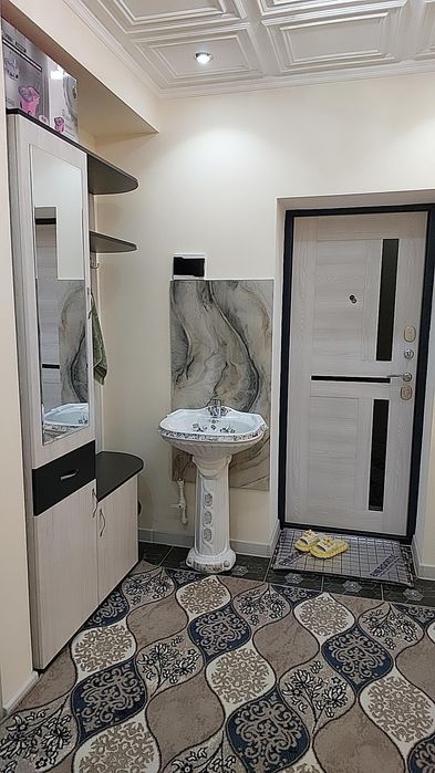 Xazarasp sentrda 3 xonalik dom sotiladi.