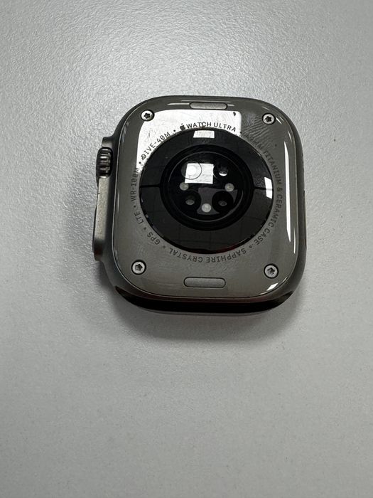 Продавам Apple Watch Ultra 2 Titanium Silver