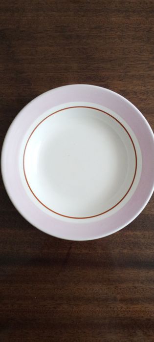 Продаю две тарелки Буди, завод керамических изделий им. Кузнецова. ССС