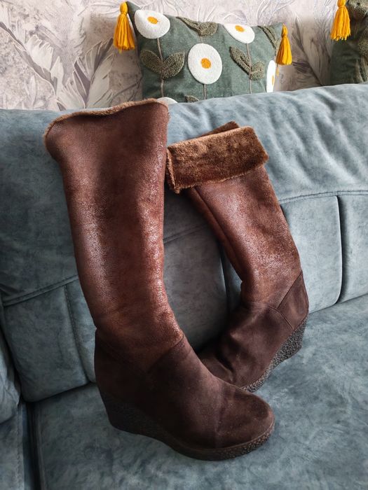 Продам зимние сапоги 40размер