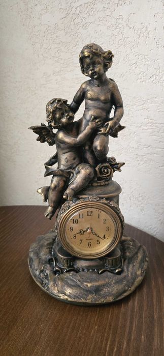 Изящен часовник, декорация  херувими.