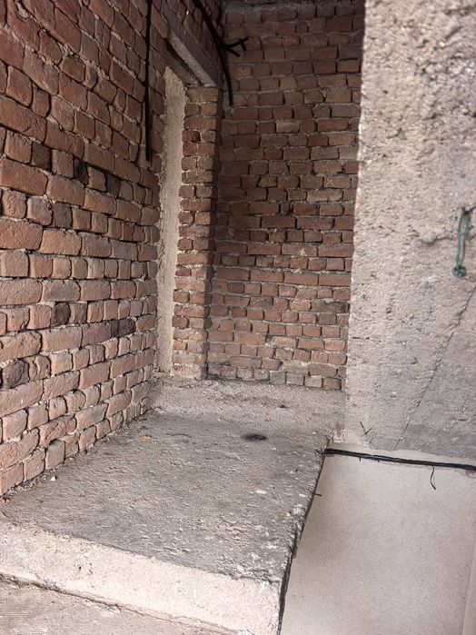 Масивна къща на 3 етажа