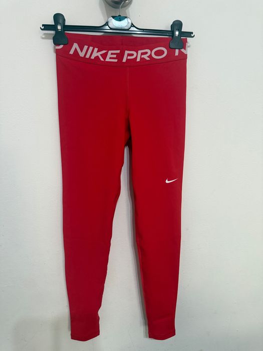 Дамски клин Nike Pro