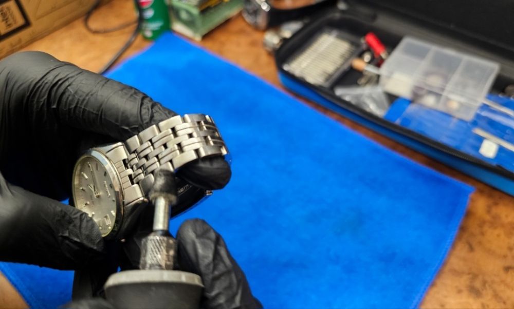 Полиране и почистване на часовници ( бижута )