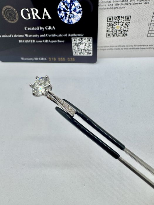 Сребърен пръстен с мойсанит (Диамант) 1 карат