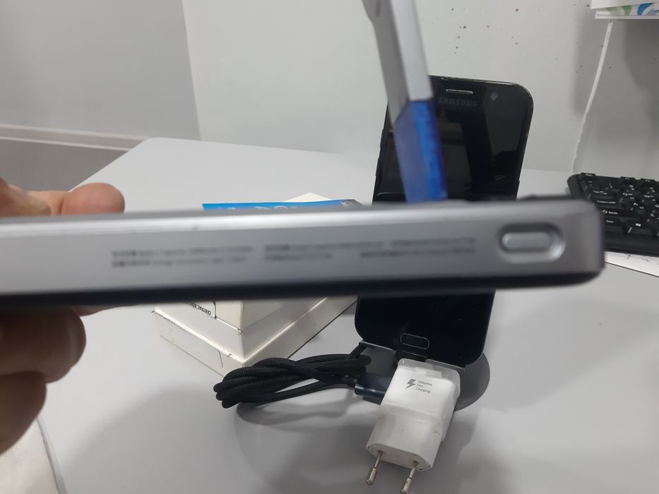 A5 2017 sotiladi karopka dakument  ful + poverbank.