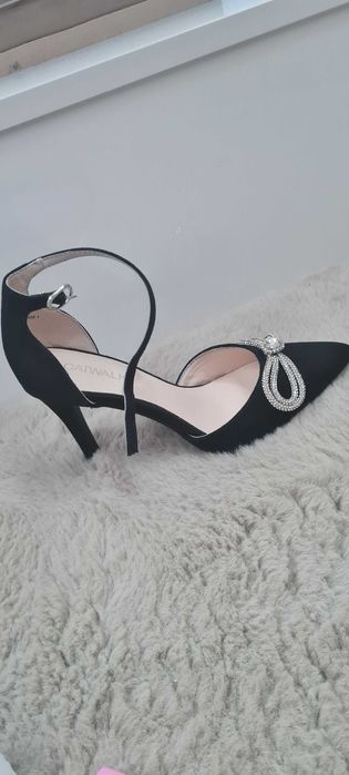 Официални обувки