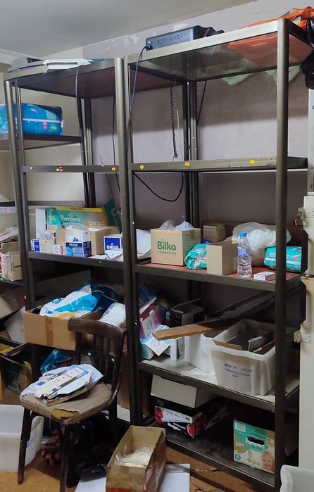 Стелажи за съхранение