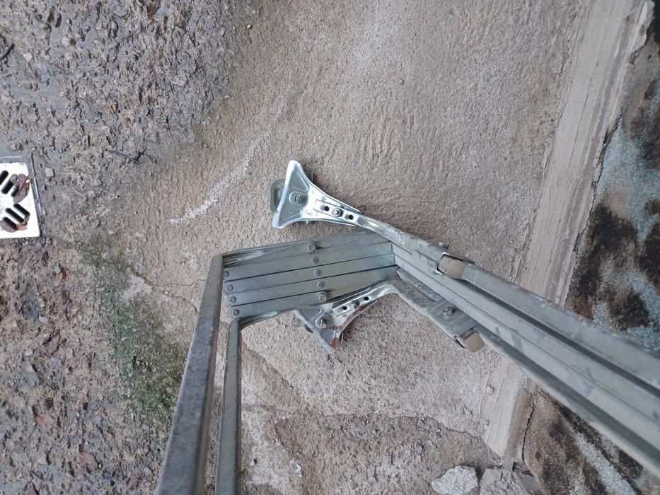 Багажник за автомобил - универален, неръждаем.