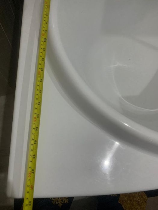 Продается ванна большая.