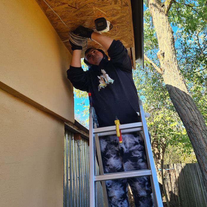 Camere de supraveghere & Video Interfoane