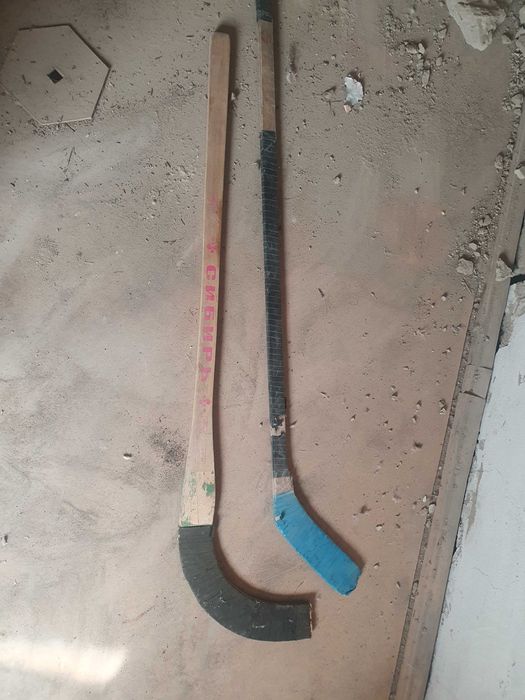 Продам  Ролики, клюшка хоккейная