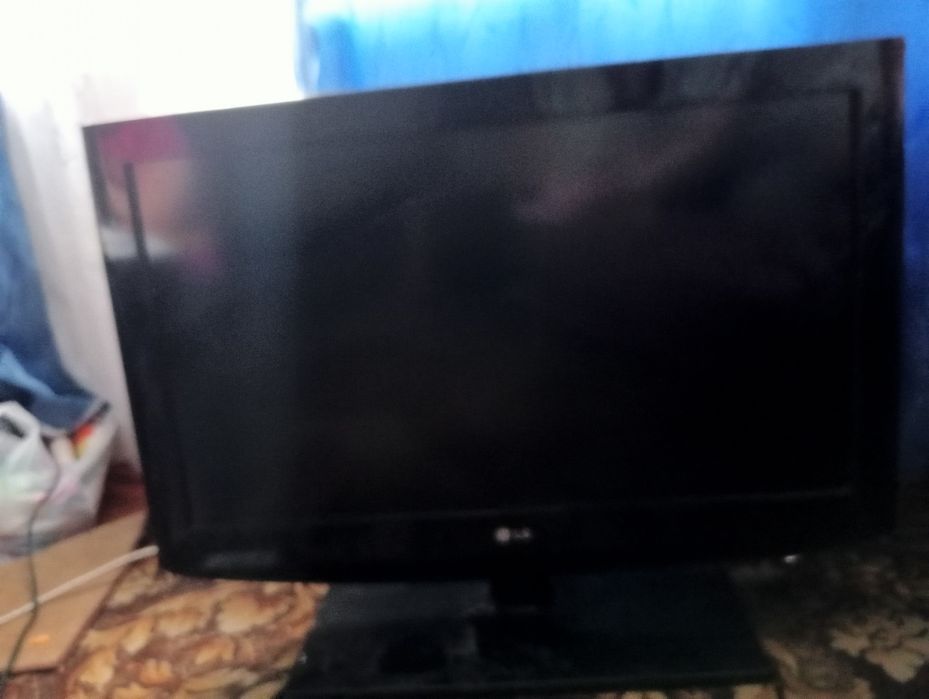 Продам телевизор