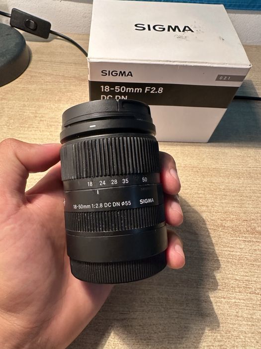 sony sigma 18-50mm f2.8