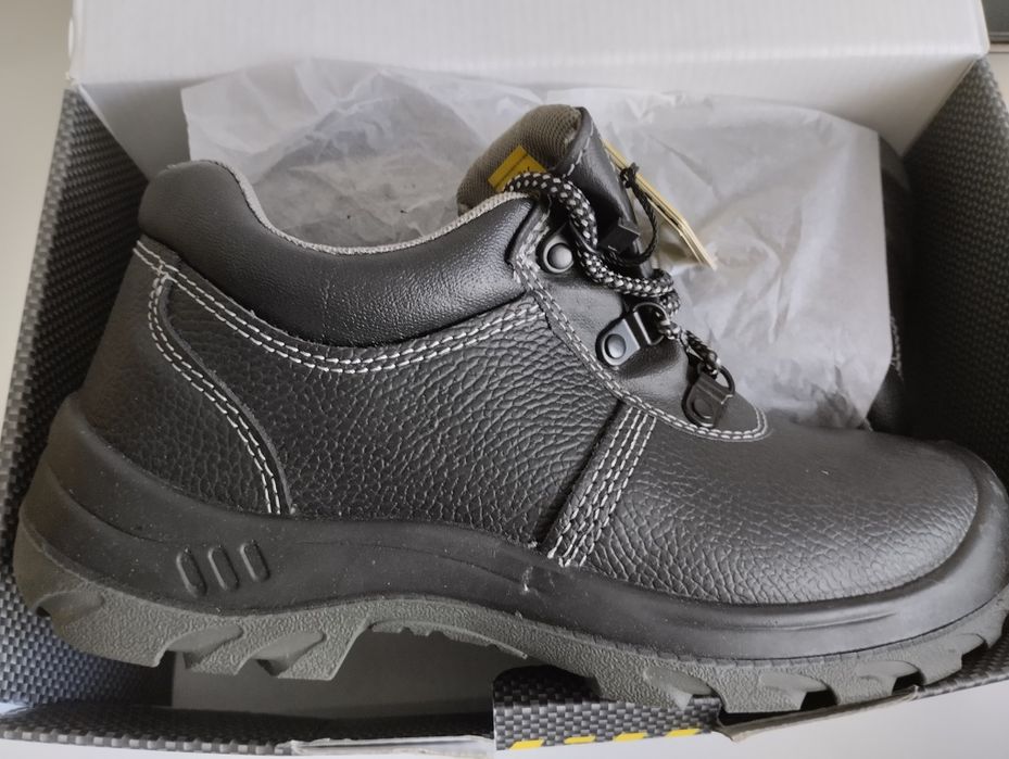 Рабочий ботинки летние