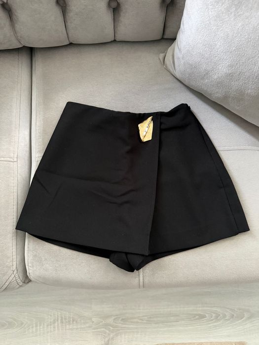 Дамски поли - Zara и Stradivarius