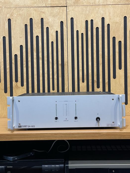 Amplificaror klein hummel telewatt sa602