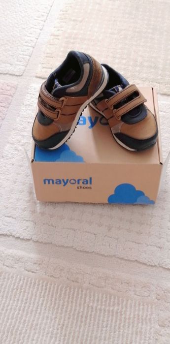 Продам кроссовки