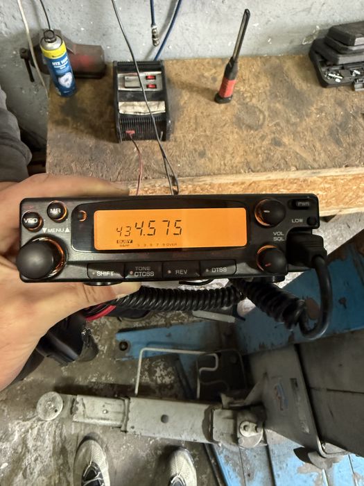 Statie transceiver kenwood TM-451E cu Duplexer Comet 4160 radio amator