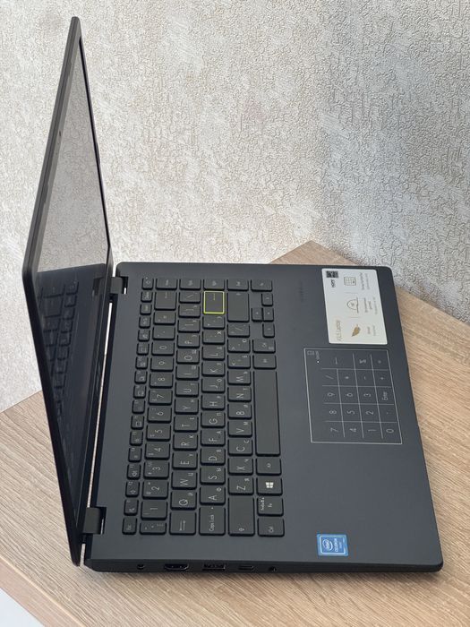 Asus intel(R) Celeron(R) 1.10Ghz