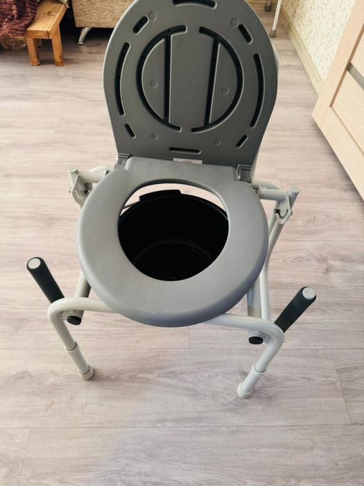 Продам кресло-туалет для инвалидов