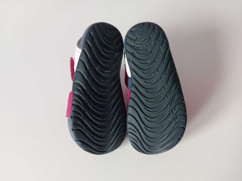 Сандали Nike - размер 25 и Ipanema - размер 25/26