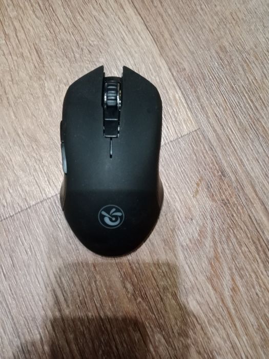 Продаю игровую мышь