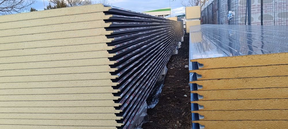 Panouri Sandwich Termoizolante | Case Structuri Metal Hale Containere