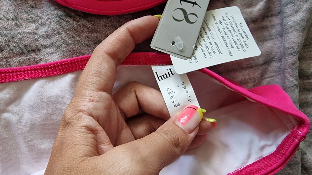 Бански Huit8 Paris- нов с етикети