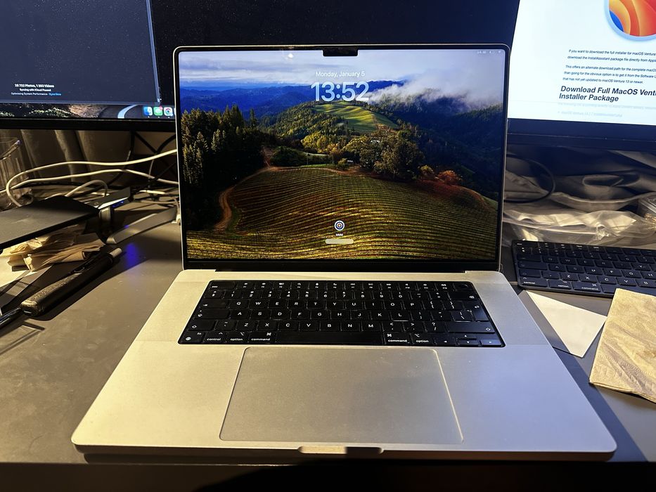 MacBook Pro 16” (2021) – Apple M1 Max, 32 GB RAM