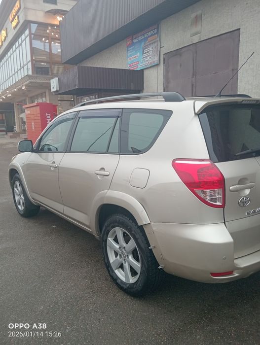 Продам автомобиль Toyota rav 4